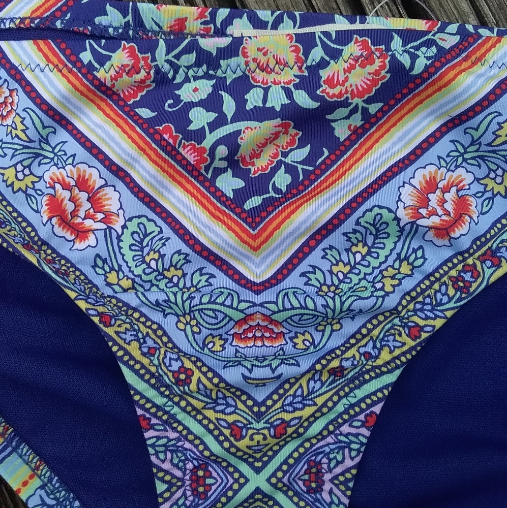 NWT bikini bottoms - Picture 5 of 5